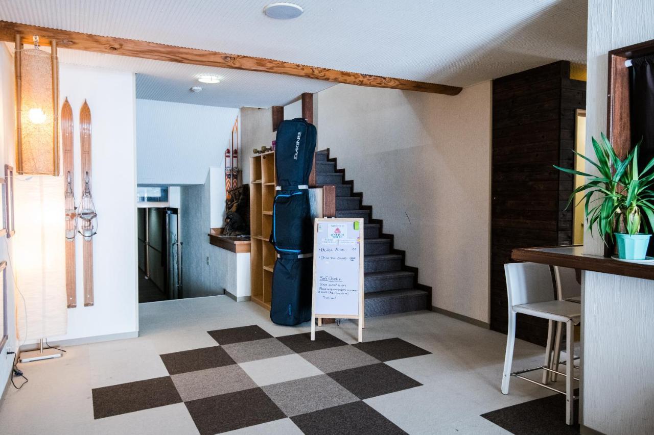 Absolute Niseko Lodge Ōmagari Екстериор снимка